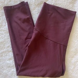 Old Navy Maternity Cropped Workout pants